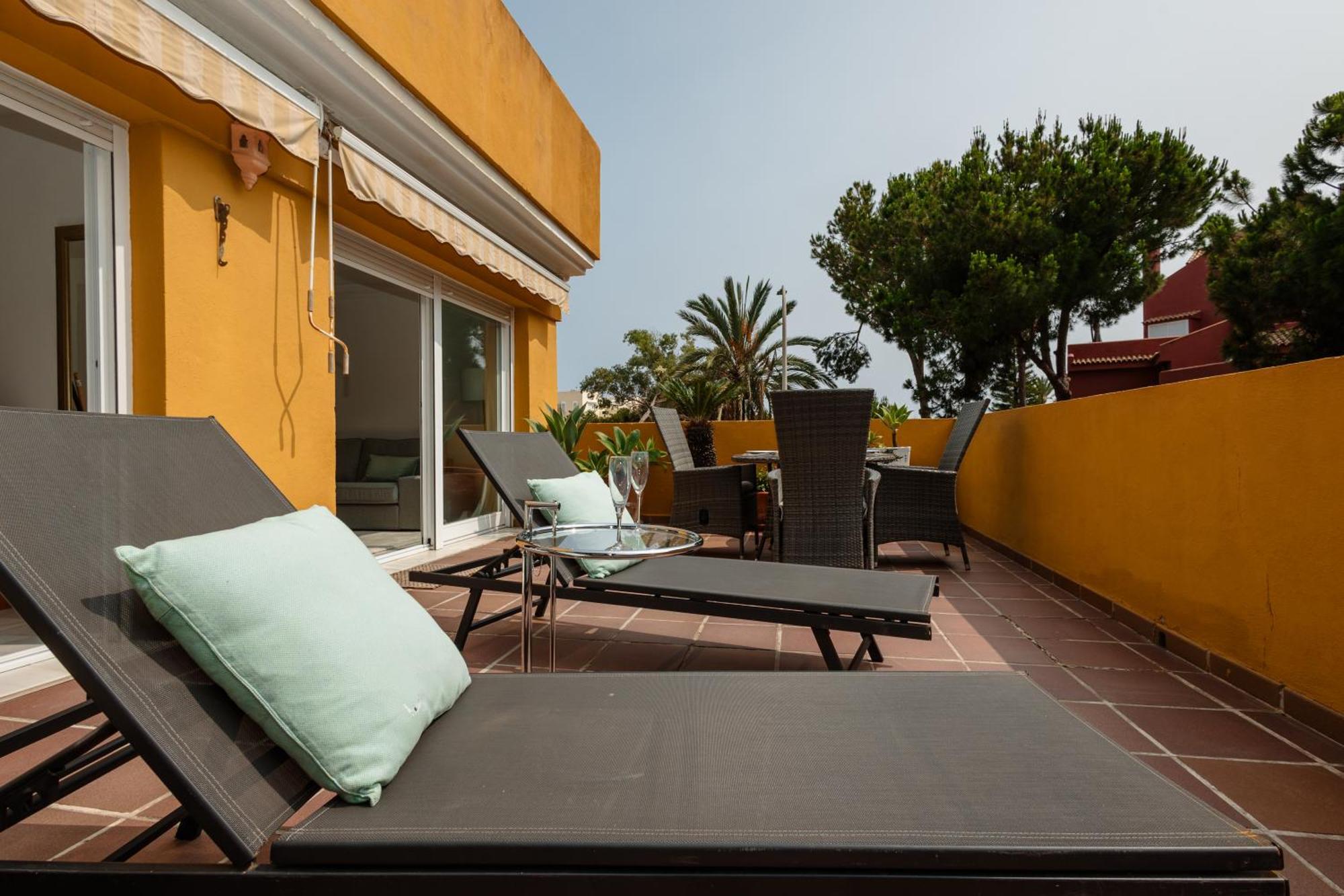 Appartamento Apartment, Close To Beaches, Restaurants And Supermarkets, In Urb. Park Beach, Elviria Marbella
