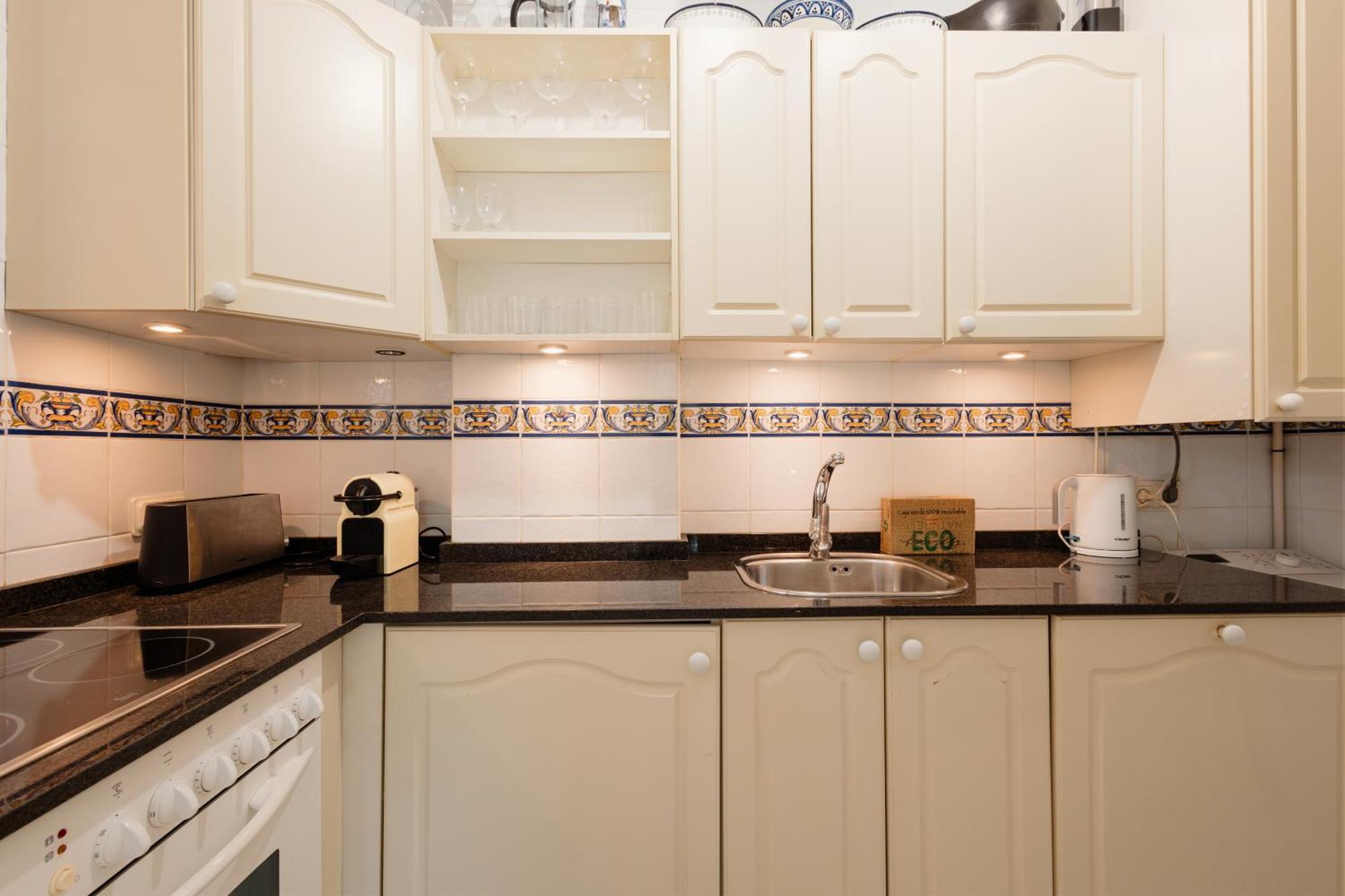 Apartment, Close To Beaches, Restaurants And Supermarkets, In Urb. Park Beach, Elviria Appartamento *